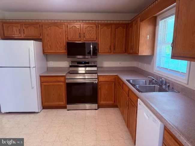 1205 Elm St, House other with 3 bedrooms, 2 bathrooms and null parking in FRONT ROYAL VA | Image 7