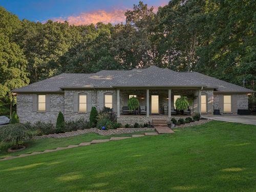 106 Dogwood Ct, Dickson, TN, 37055-3367 | Card Image