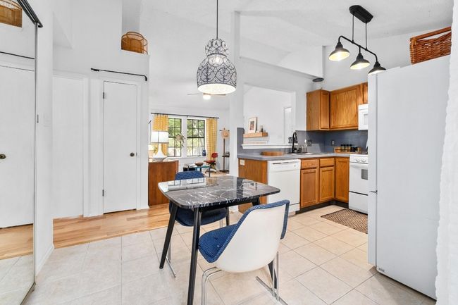 Dining Area | Image 13