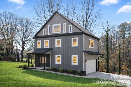 543 30th Ave Nw, Hickory, NC, 28601-9045 | Card Image
