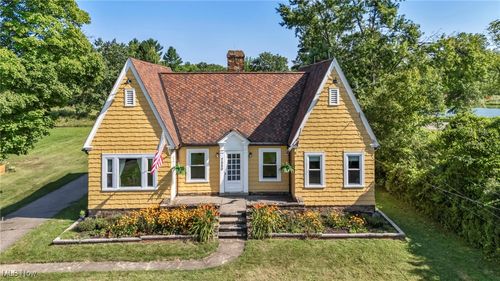 7550 Mayfield Rd, Chesterland, OH, 44026-2415 | Card Image