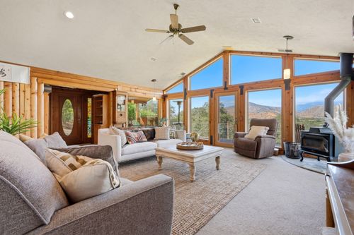 33435 Globe Dr, Springville, CA, 93265-9719 | Card Image
