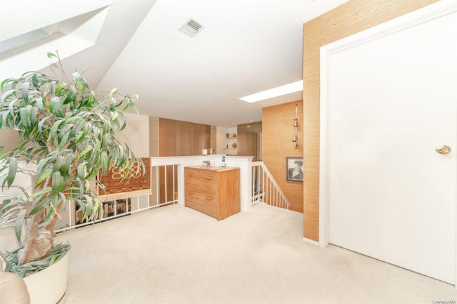 93 - 93 Southgate Cir, Condo with 3 bedrooms, 2 bathrooms and null parking in Massapequa Park NY | Image 7