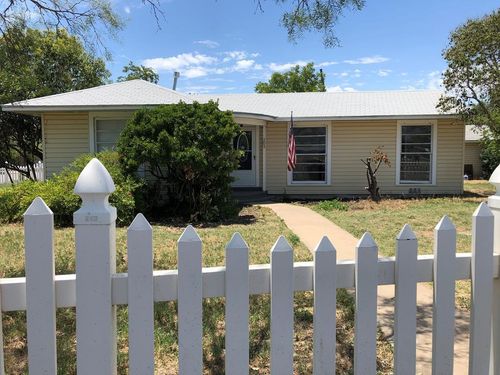 203 La Salle Dr, San Angelo, TX, 76903-7915 | Card Image