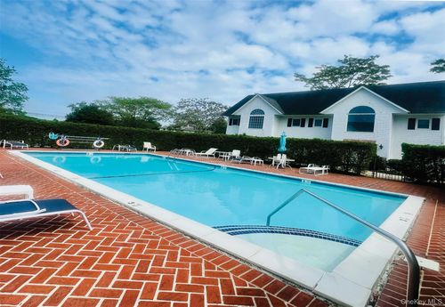 3-25 Mitchell, Southampton, NY, 11978 | Card Image