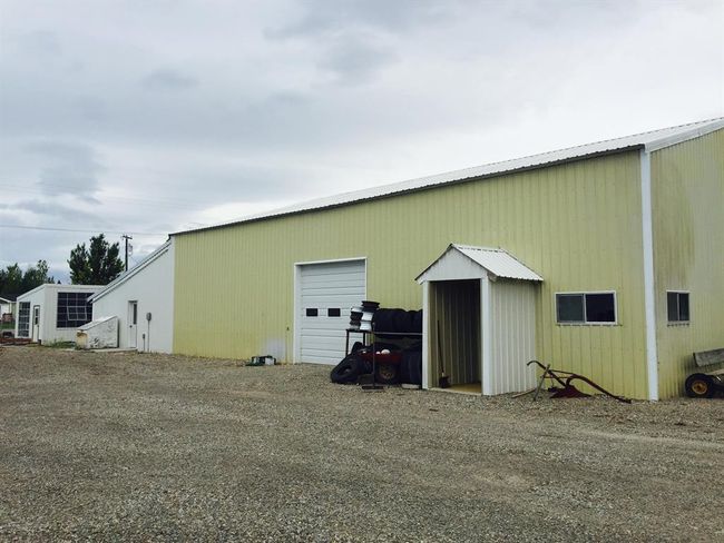More of warehouse and large driveway | Image 5