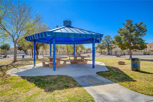 APT-25 - 2941 Country Manor Ln, Condo with 3 bedrooms, 2 bathrooms and null parking in Las Vegas NV | Image 33