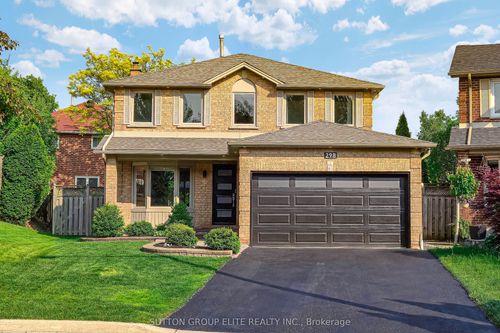 298 Fredericksburg Crt, Mississauga, ON, L4Z2T2 | Card Image