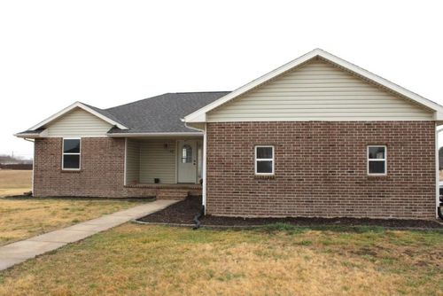 106 Rodeo Ct, Marquette, KS, 67464-8892 | Card Image