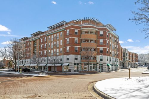 unit-207-400 Village Cir, Willow Springs, IL, 60480-1804 | Card Image