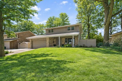 3314 Grassfire Cres, Mississauga, ON, L4Y3K1 | Card Image