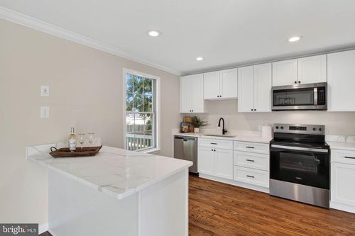 806 Cattail Ln Ne, LEESBURG, VA, 20176-2443 | Card Image