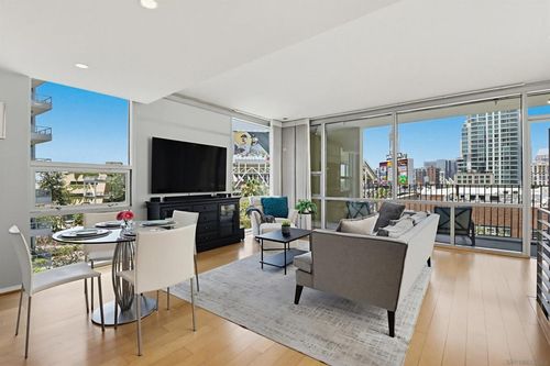 512-321 10th, San Diego, CA, 92101 | Card Image