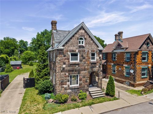 5822 Ellen Ave, Cleveland, OH, 44102-3127 | Card Image
