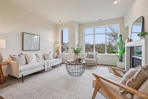 505-93 Sky Ridge Rd Nw, Issaquah, WA, 98027-5665 | Card Image