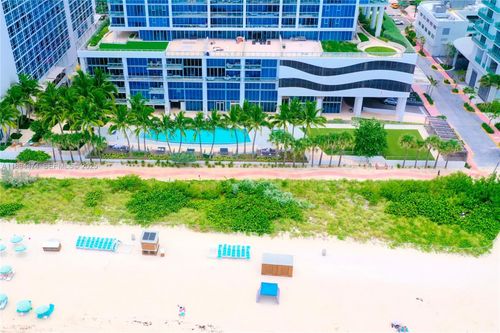 703-6899 Collins Ave, Miami Beach, FL, 33141-7400 | Card Image