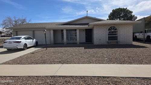 10932 George Archer Dr, El Paso, TX, 79936-2716 | Card Image