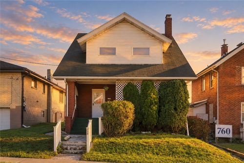 758 Vankirk St, Clairton, PA, 15025-1339 | Card Image