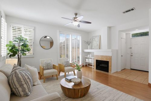 unit-8-8291 Gold Coast Dr, San Diego, CA, 92126-3690 | Card Image