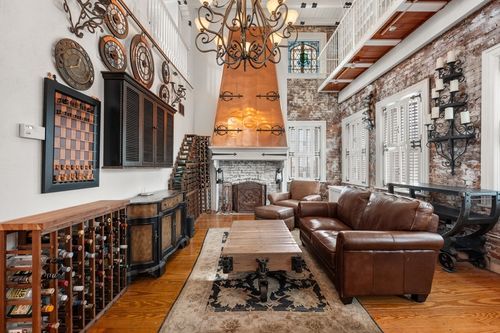 penthouse-49 Grove St, Boston, MA, 02114 | Card Image