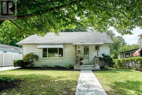 lower-102 Kribs Street, Cambridge, ON, N3C3N5 | Card Image
