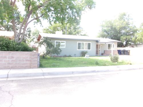 4011 Broadview Pl Nw, Albuquerque, NM, 87107-2717 | Card Image
