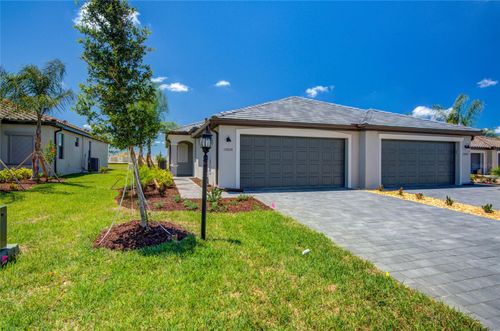 15926 Clear Skies Pl, BRADENTON, FL, 34211-1428 | Card Image