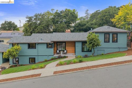 4207 Laguna Ave, Oakland, CA, 94602-2904 | Card Image
