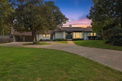 3245 S Victor Ave, Tulsa, OK, 74105-2229 | Card Image