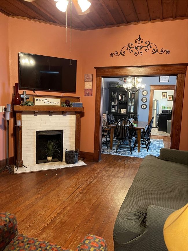 300 Nw 2 Nd St, House other with 2 bedrooms, 2 bathrooms and null parking in Hubbard TX | Image 14