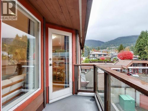 304-3711 Delbrook Avenue, North Vancouver, BC, V7N3Z4 | Card Image