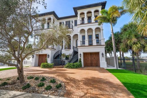 1040 Eldorado Ave, CLEARWATER BEACH, FL, 33767-1023 | Card Image