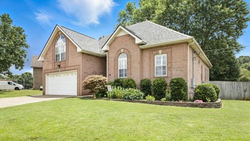 125 Cherokee Dr, White House, TN, 37188-8152 | Card Image