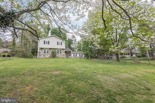 71 Oak Dr, DOYLESTOWN, PA, 18901-2729 | Card Image