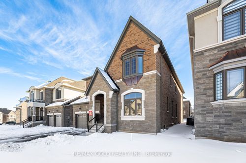 82 Raspberry Ridge Ave, Caledon East, ON, L7C4N2 | Card Image