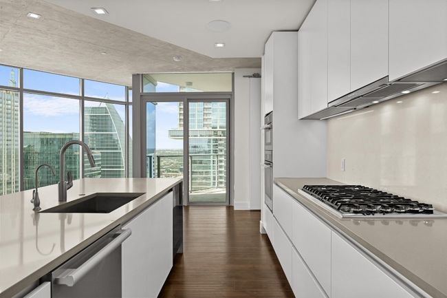 APT-3201 - 501 West Ave, Condo with 3 bedrooms, 3 bathrooms and null parking in Austin TX | Image 7