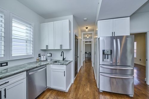 apt-3-173 Walnut St, Chelsea, MA, 02150-2436 | Card Image