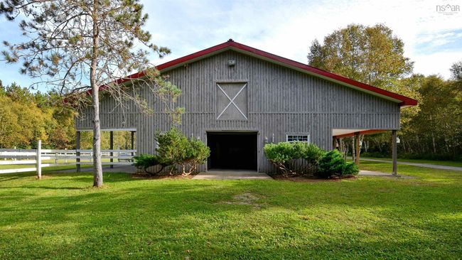8816 E Bay Highway, House other with 6 bedrooms, 3 bathrooms and null parking in Middle Cape NS | Image 21