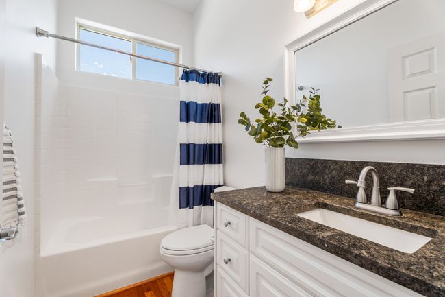 30-Bathroom | Image 23
