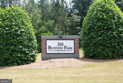 741 Harry Mccarty Rd, BETHLEHEM, GA, 30620-2137 | Card Image
