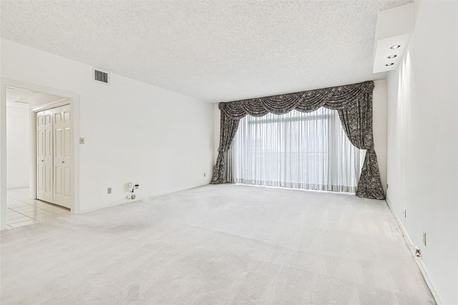 APT-821 - 5200 Keller Springs Rd, Condo with 3 bedrooms, 3 bathrooms and null parking in Dallas TX | Image 6