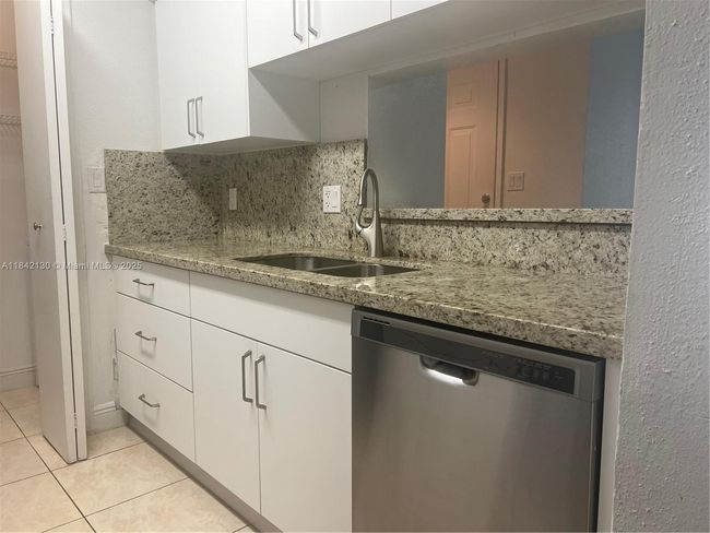APT-421 - 949 Riverside Dr, Condo with 1 bedrooms, 1 bathrooms and null parking in Coral Springs FL | Image 13