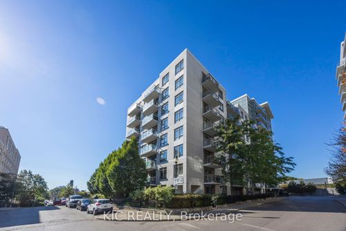 901-812 Lansdowne Ave, Toronto, ON, M6H4K5 | Card Image