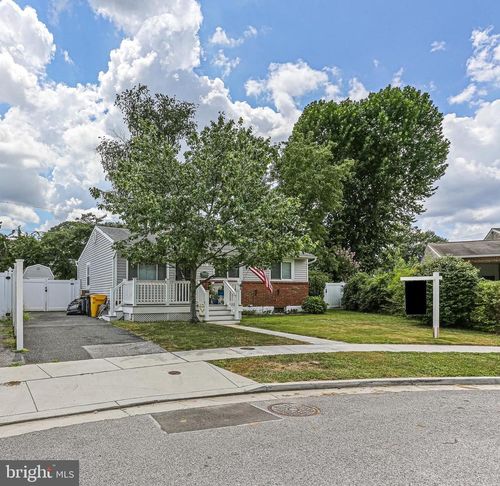 210 Hollywood Ct, GLEN BURNIE, MD, 21060-6620 | Card Image