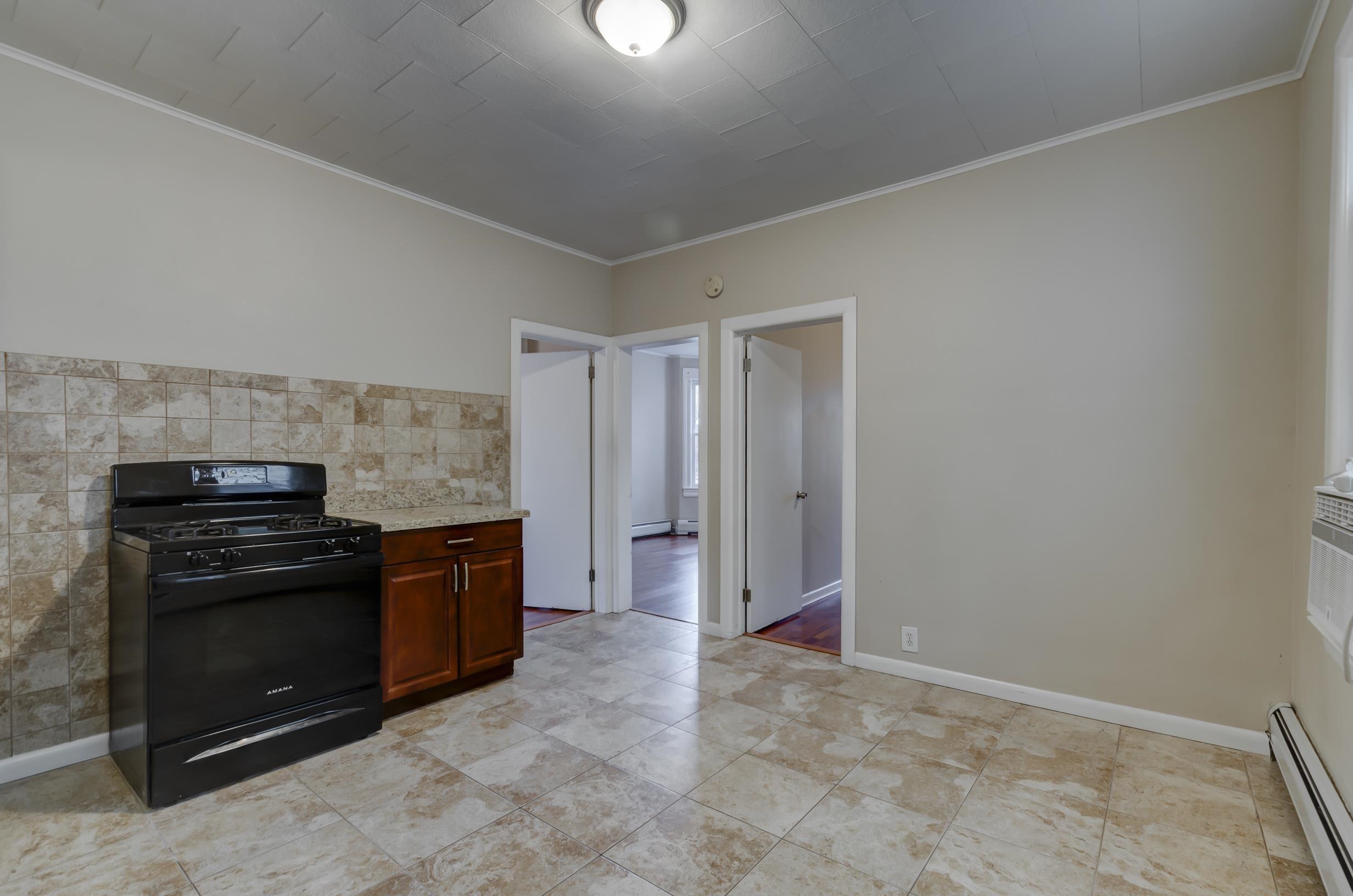 Residential Lease in Bayonne 3