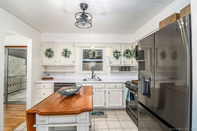 6 Glen Rd, House other with 3 bedrooms, 3 bathrooms and null parking in New Fairfield CT | Image 12