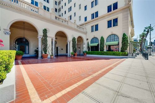 1011-315 W 3rd, Long Beach, CA, 90802 | Card Image