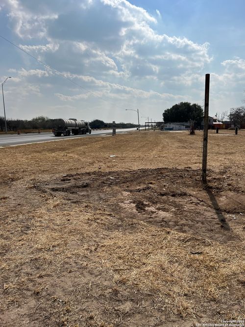 702 N Broadway St, Premont, TX, 78375 | Card Image