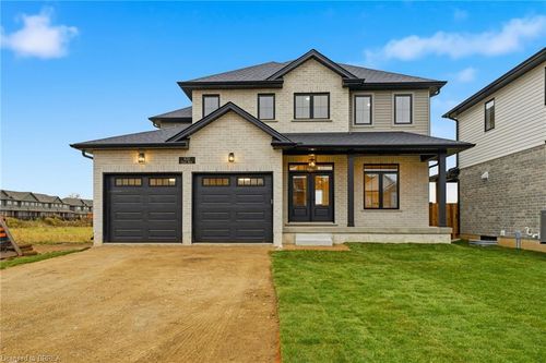 102 Oak Ave, Paris, ON, N3L | Card Image