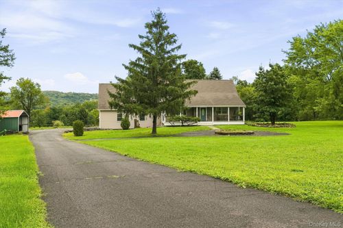 58 Burnt Corners Rd, Middletown, NY, 10940-6191 | Card Image